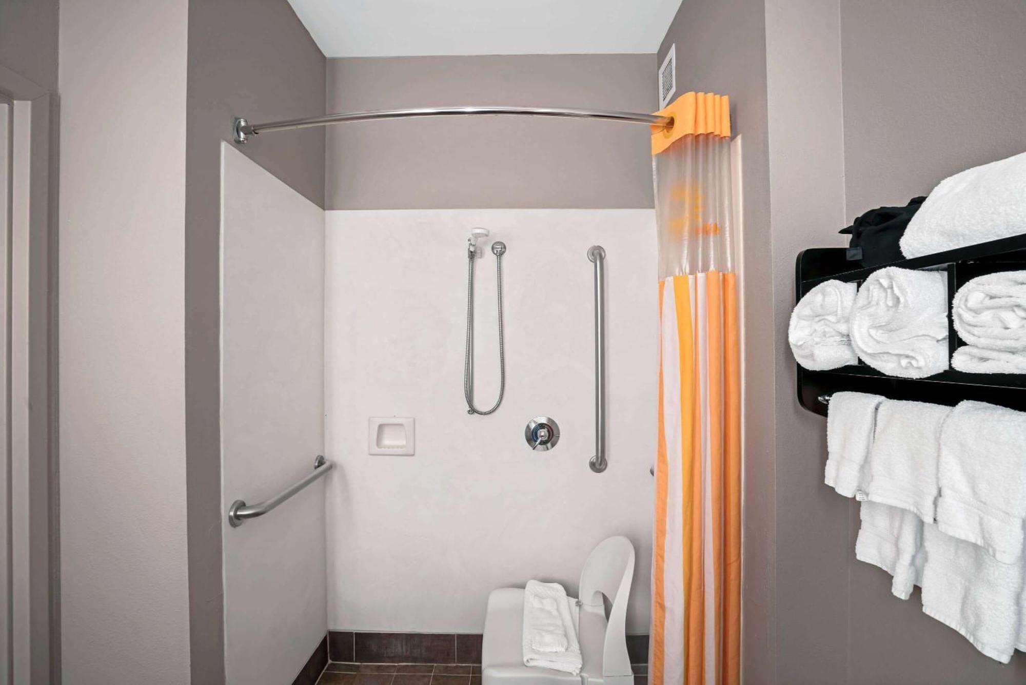 La Quinta By Wyndham Hotel Lebanon